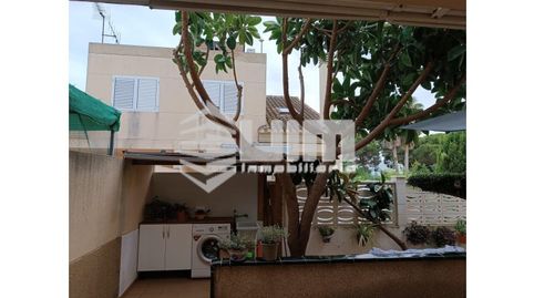 Foto 5 de Casa adosada en venta en Carrer Suecia, Corinto - Almarda, Sagunto / Sagunt