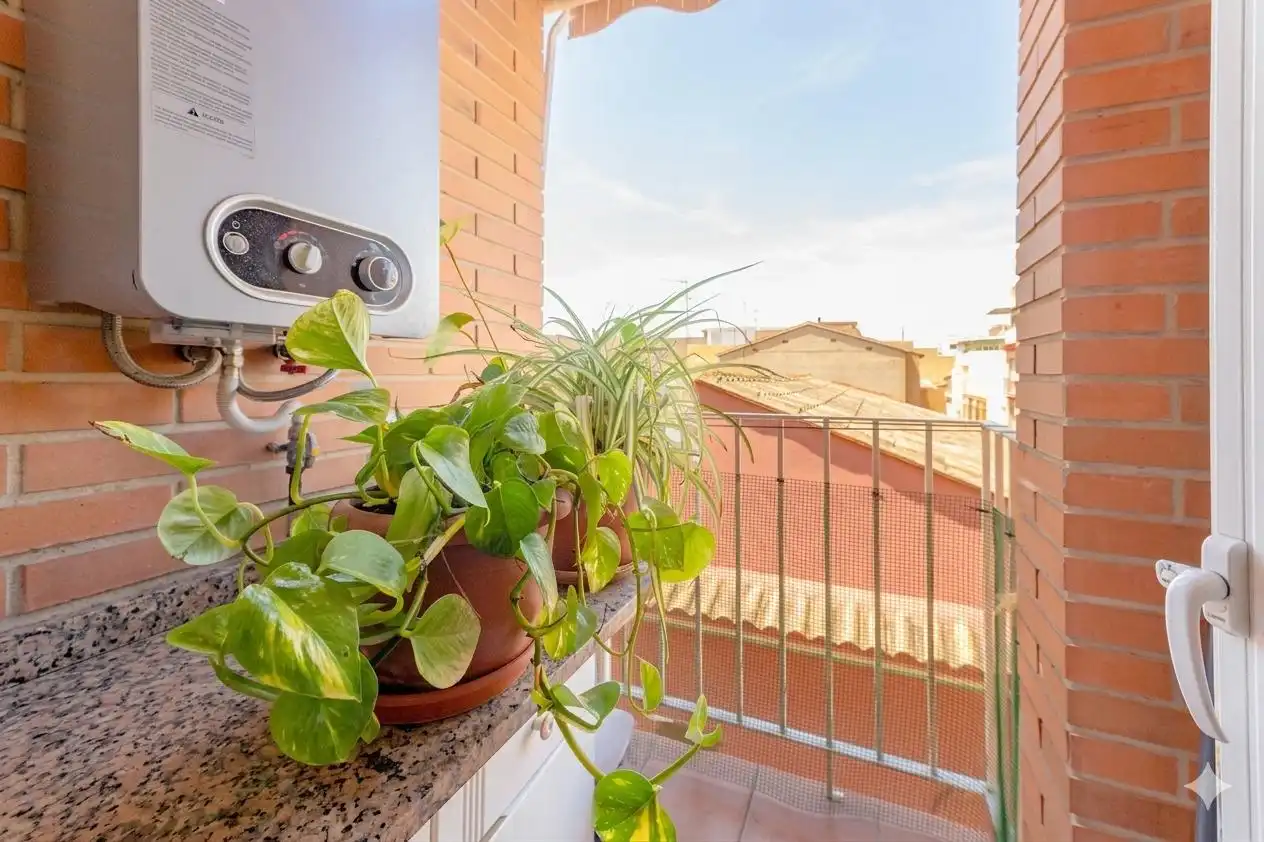 Balcony of Flat for sale in La Pobla de Vallbona  with Balcony