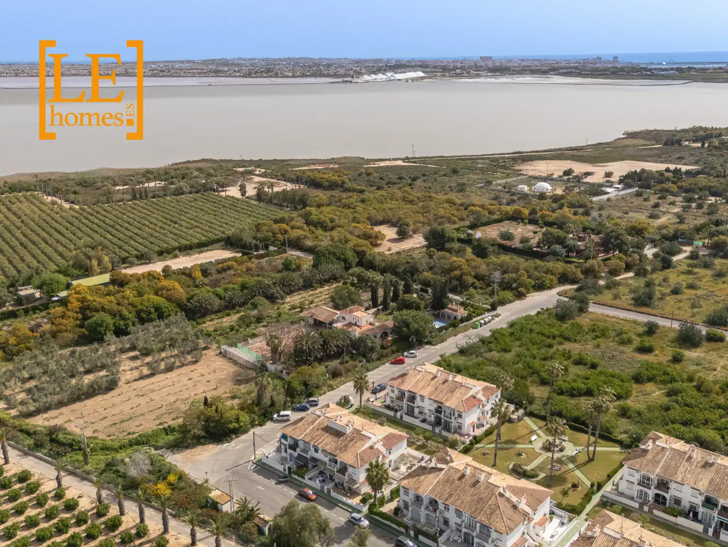 Planta baja en venta en Torrevieja con Aire acondicionado, Amueblado y Horno