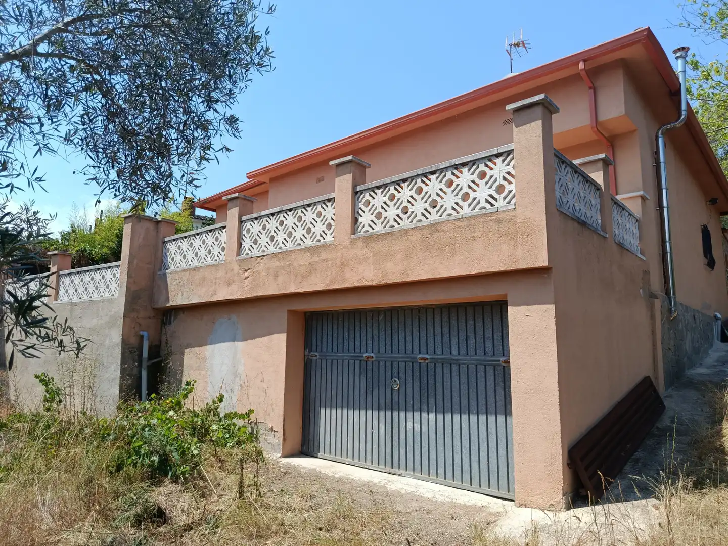 Vista exterior de Casa o xalet en venda en Tordera amb Calefacció, Jardí privat i Terrassa