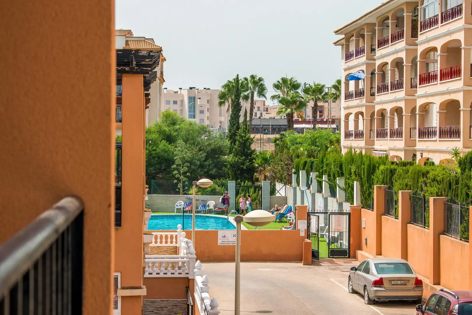 Vista exterior de Dúplex en venda en Orihuela amb Aire condicionat, Jardí privat i Terrassa