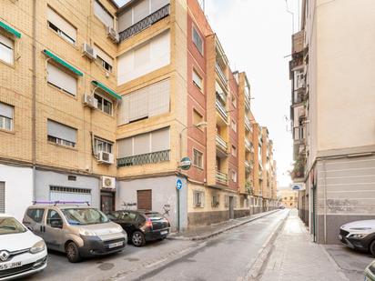 Exterior view of Flat for sale in  Granada Capital  with Balcony