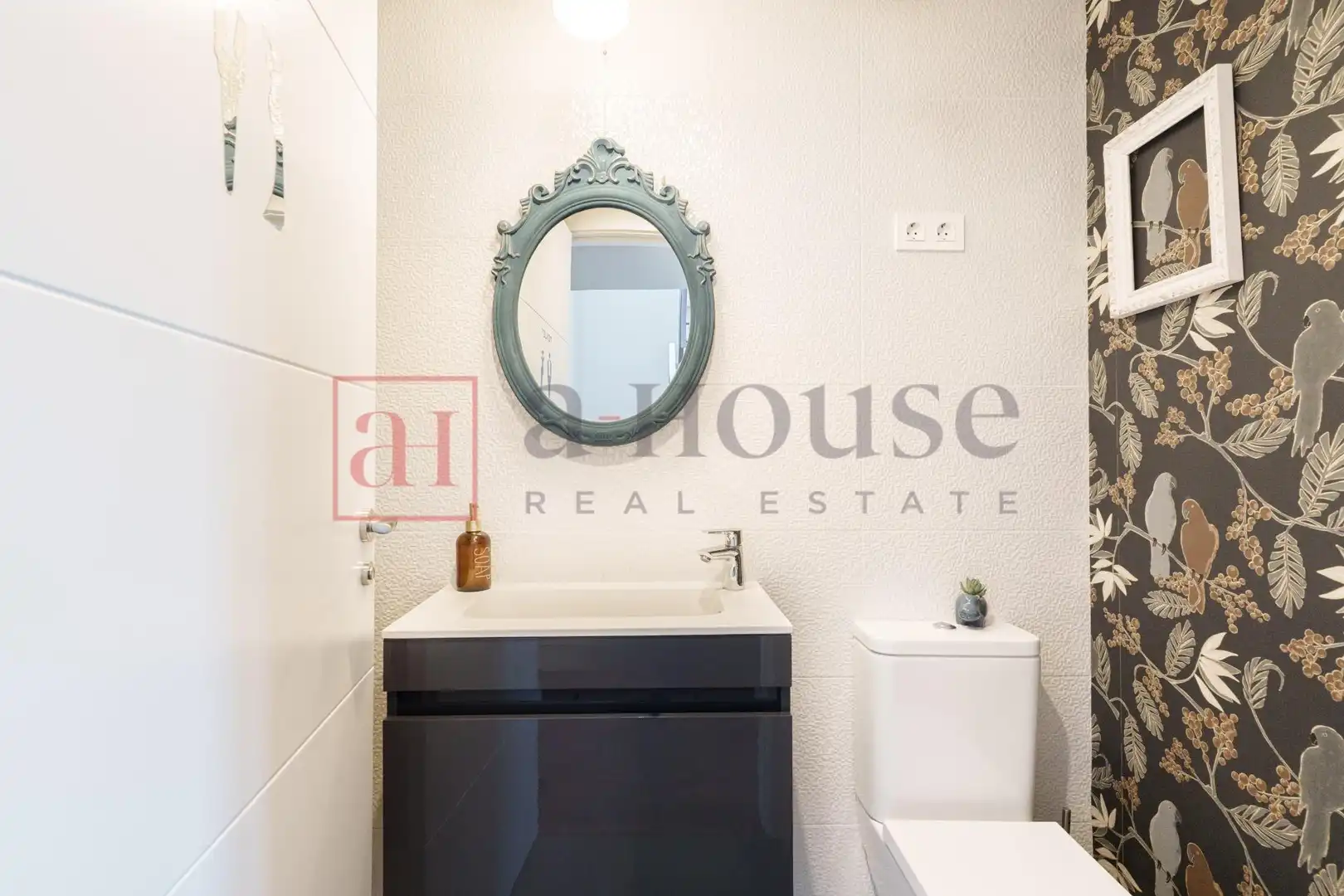 Baño de Casa adosada en venta en Boadilla del Monte con Aire acondicionado, Calefacción y Jardín privado