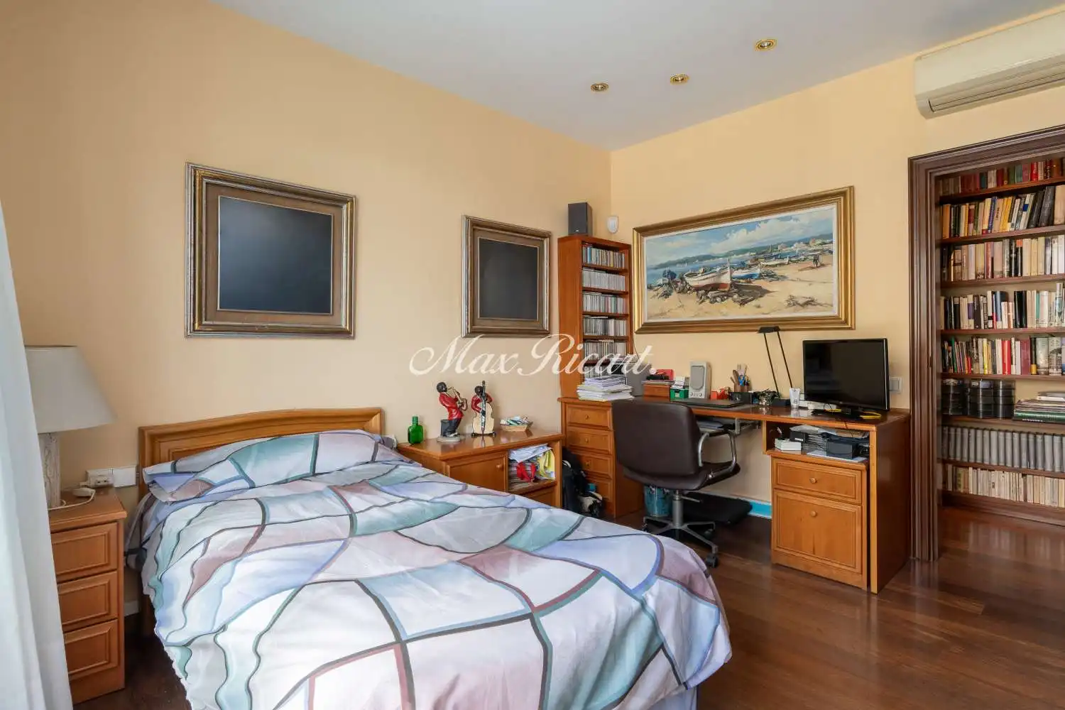 Habitación de Ático en venta en Barcelona con Aire acondicionado, Calefacción y Terraza