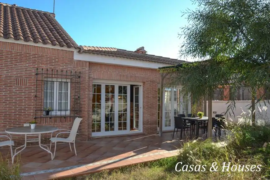 Jardí de Casa o xalet en venda en La Manga del Mar Menor amb Jardí privat, Terrassa i Moblat