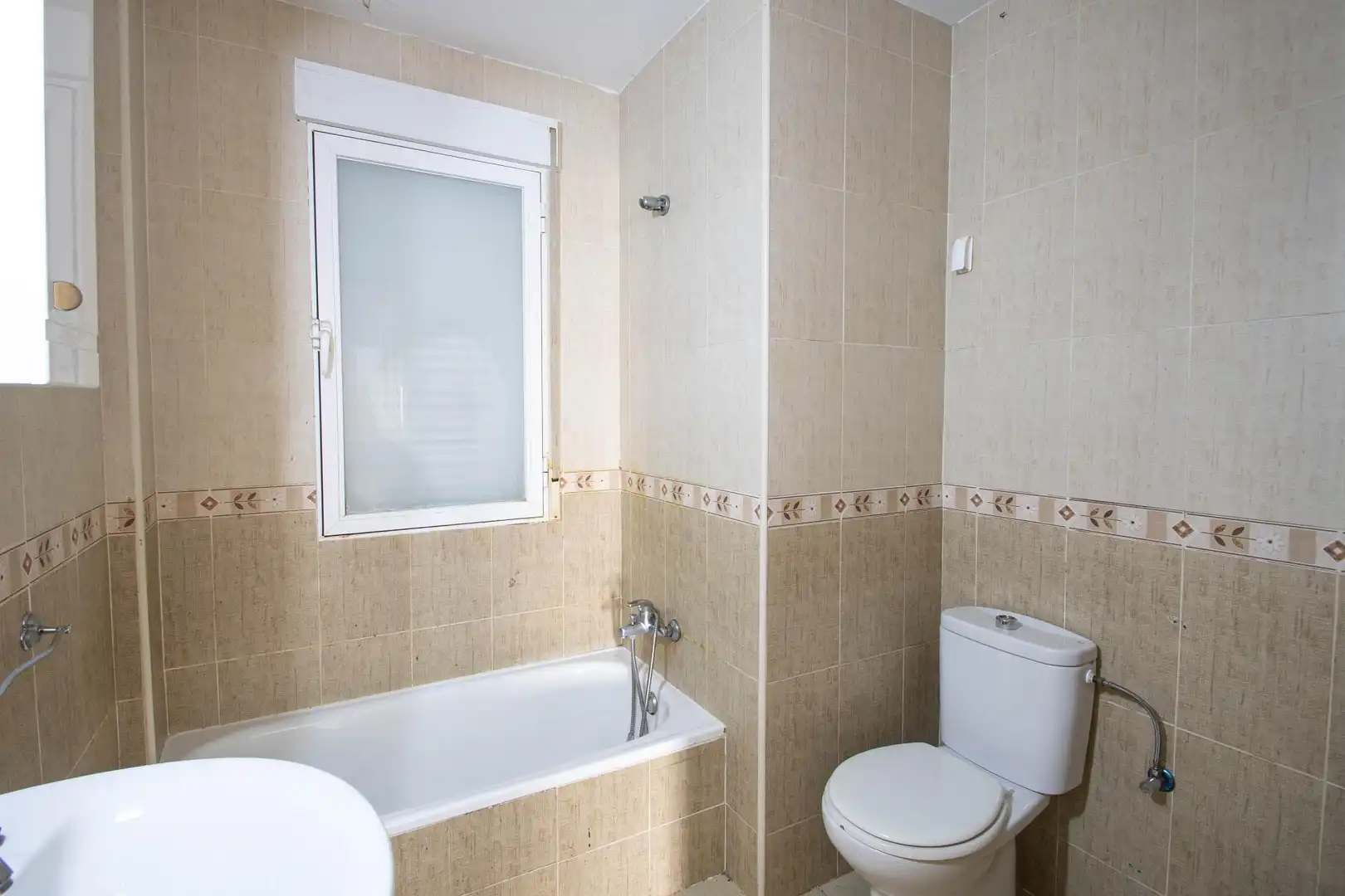 Baño de Piso en venta en Las Gabias con Terraza