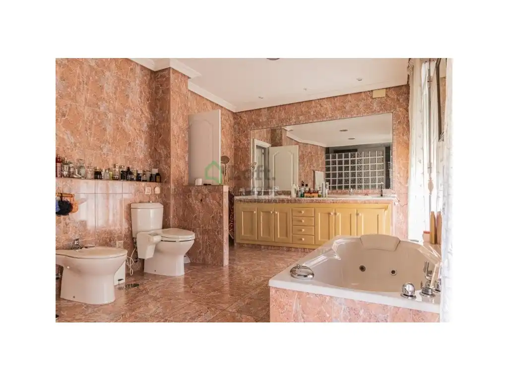 Baño de Casa o chalet en venta en Badajoz con Aire acondicionado, Calefacción y Jardín privado