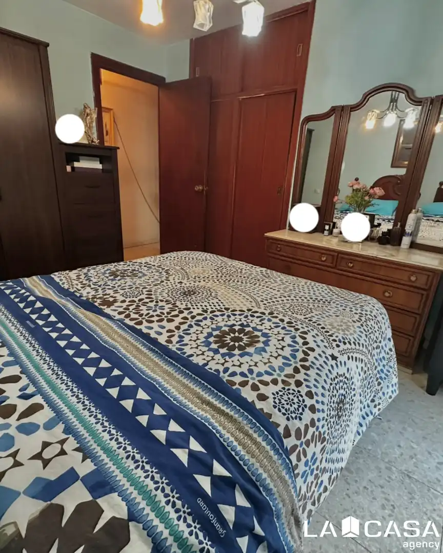 Habitación de Piso en venta en Sevilla con Balcón