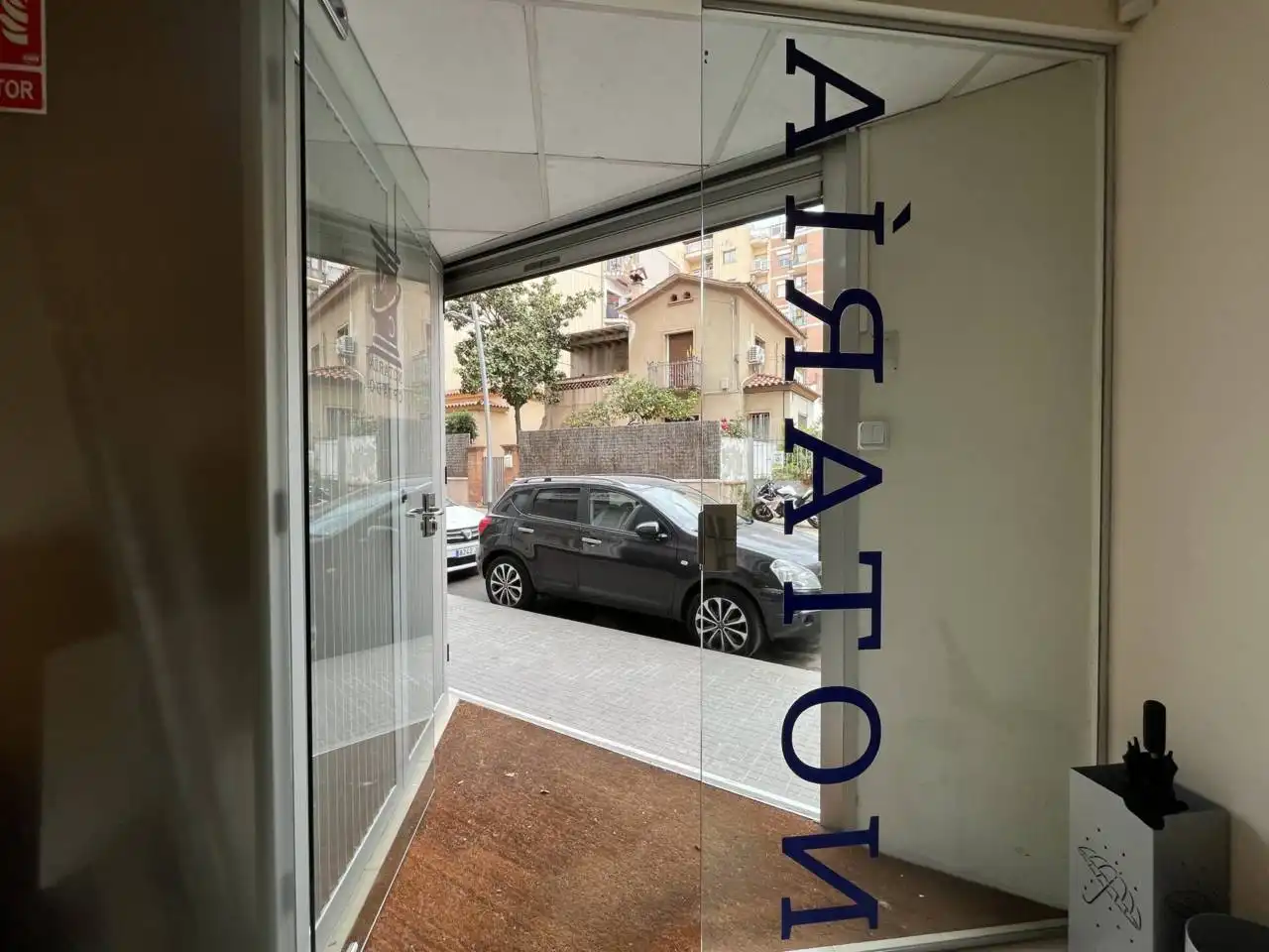 Oficina de alquiler en Esplugues de Llobregat con Aire acondicionado, Calefacción y Alarma