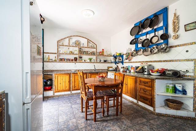 Casa-chalet en Venta en  VELAZQUEZ en Las Almenas