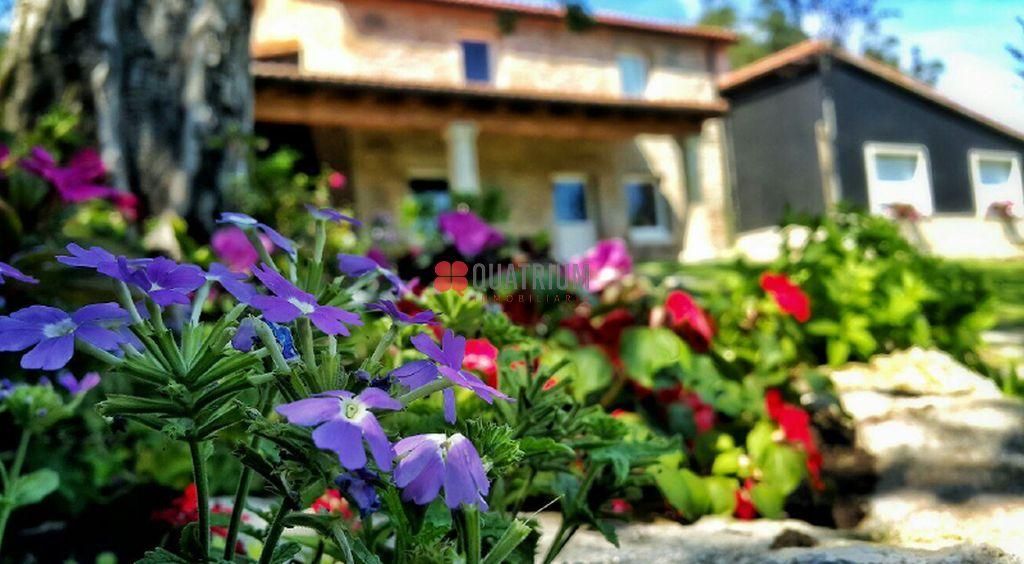 Jardí de Finca rústica en venda en Negreira amb Jardí privat, Parquet i Terrassa