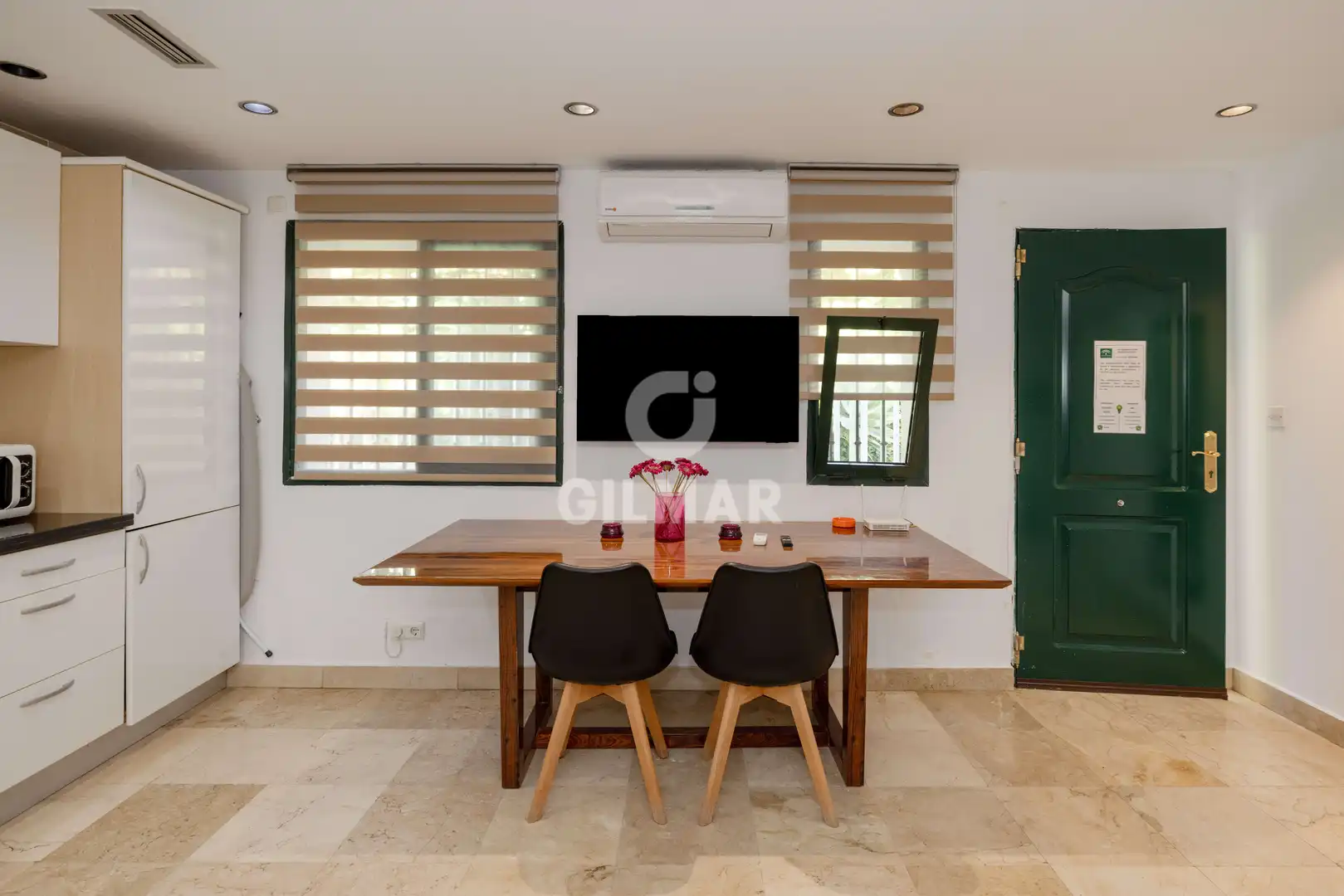 Sala d'estar de Apartament en venda en Marbella amb Calefacció, Jardí privat i Piscina