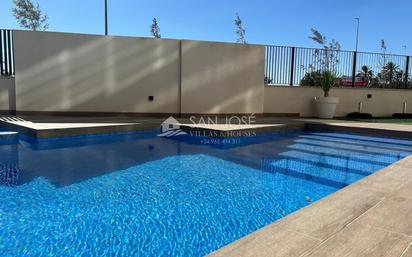 Piscina de Casa o xalet en venda en Elche / Elx amb Aire condicionat i Terrassa