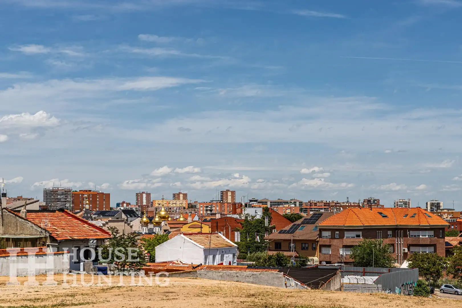 Vista exterior de Piso en venta en Madrid con Calefacción