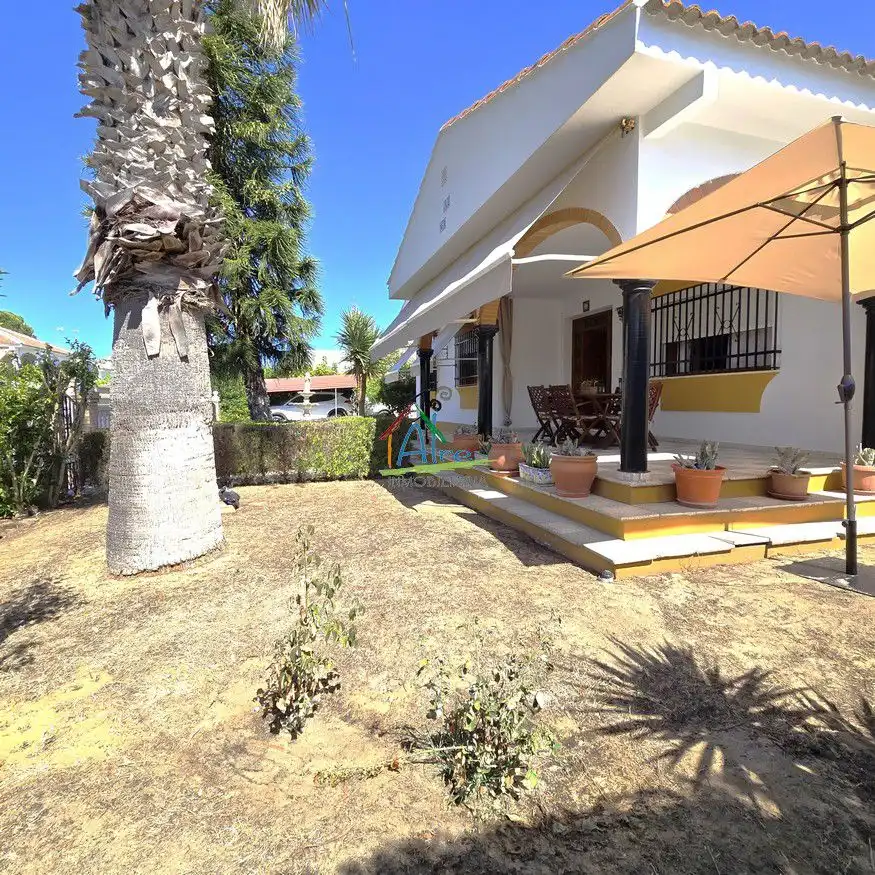 Vista exterior de Casa o chalet en venta en Almonte con Calefacción, Terraza y Trastero
