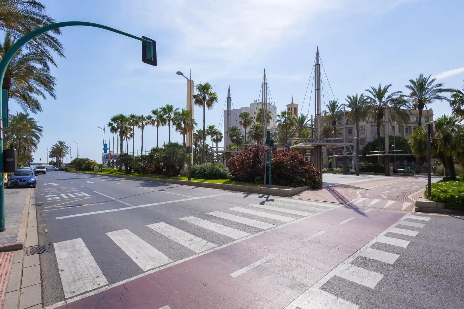 Vista exterior de Piso en venta en Almería con Balcón