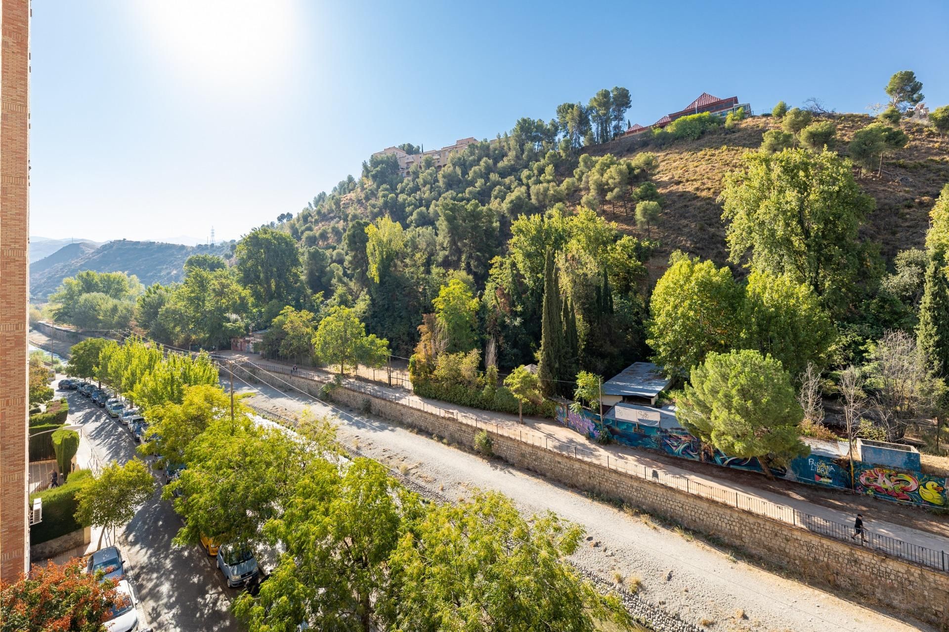 Exterior view of Flat for sale in  Granada Capital  with Air Conditioner and Terrace