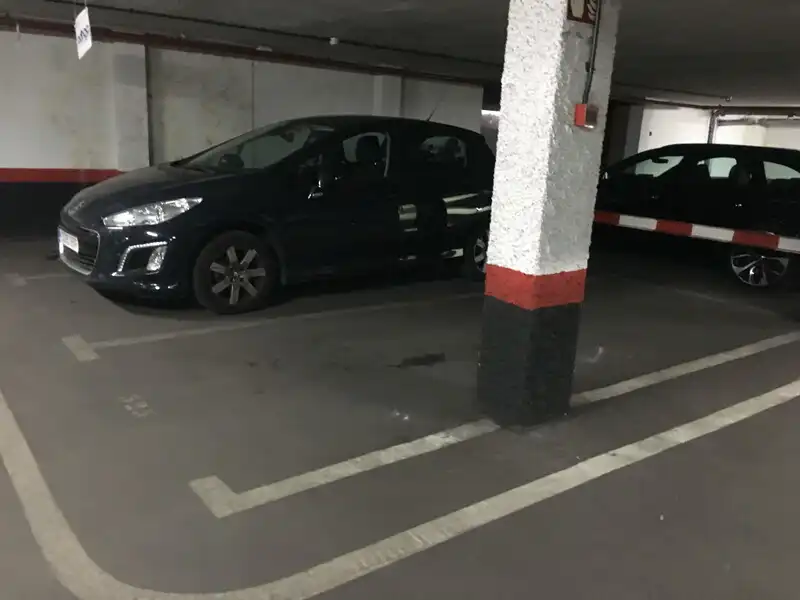 Garaje en venta en Paseo de la Castellana, Cuatro Caminos - Azca