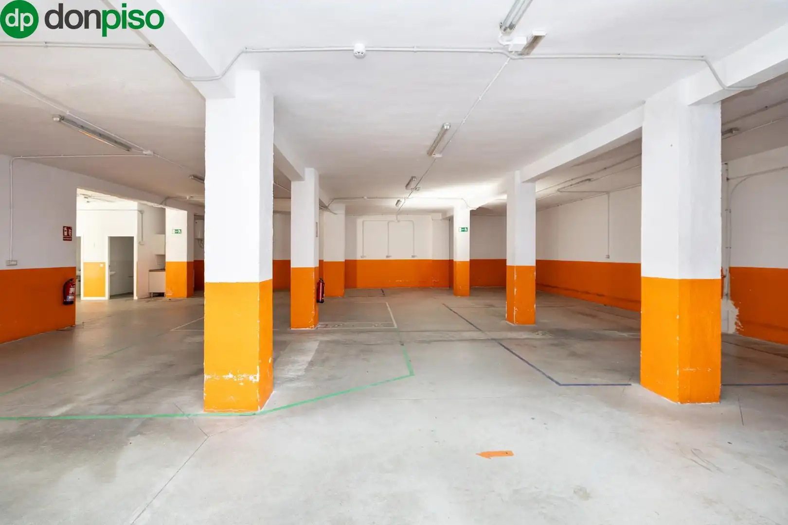 Local comercial en venta en Calle Calle Abderrahmán 11, imagen 12
