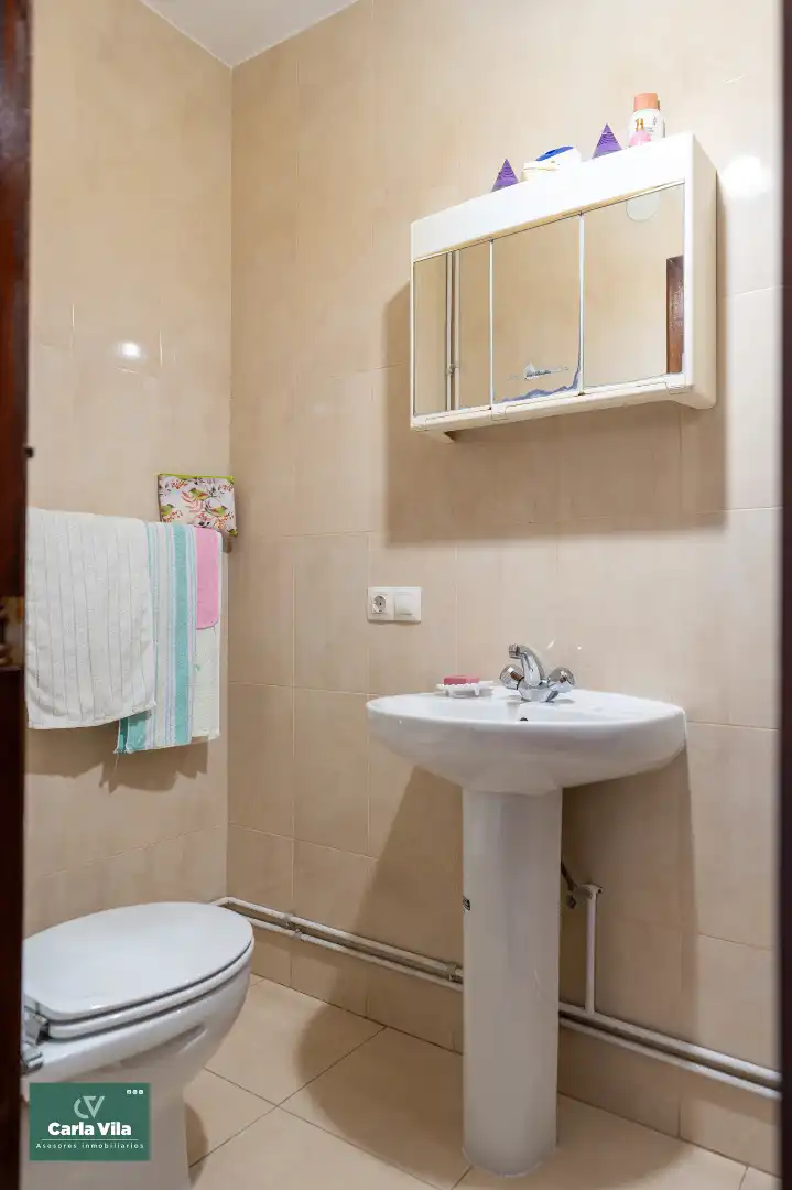 Baño de Piso en venta en Lugo con Calefacción, Parquet y Terraza