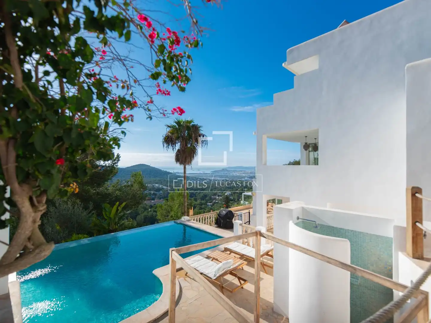 Exterior view of Houses for sale in Santa Eulària des Riu  with Air Conditioner, Heating and Private garden