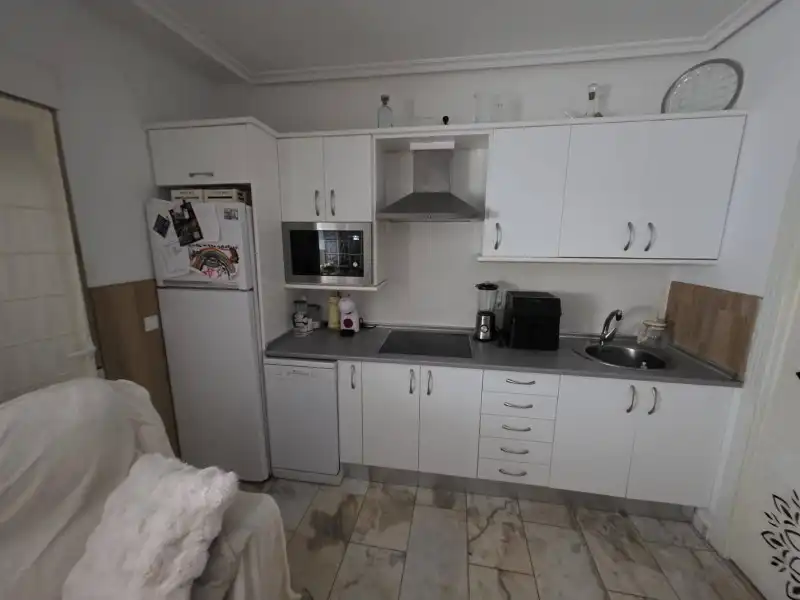 Cuina de Casa o xalet en venda en Plasencia amb Aire condicionat, Jardí privat i Terrassa
