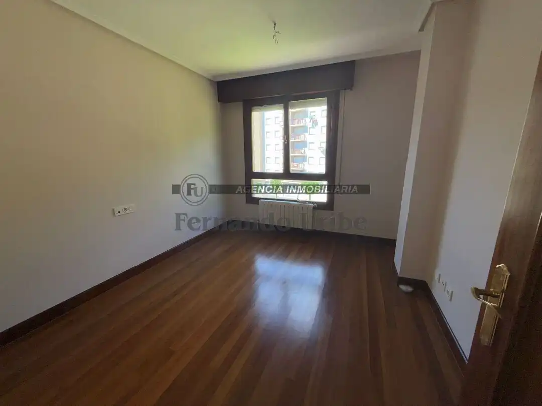 Habitación de Dúplex en venta en Berriz con Calefacción, Terraza y Trastero