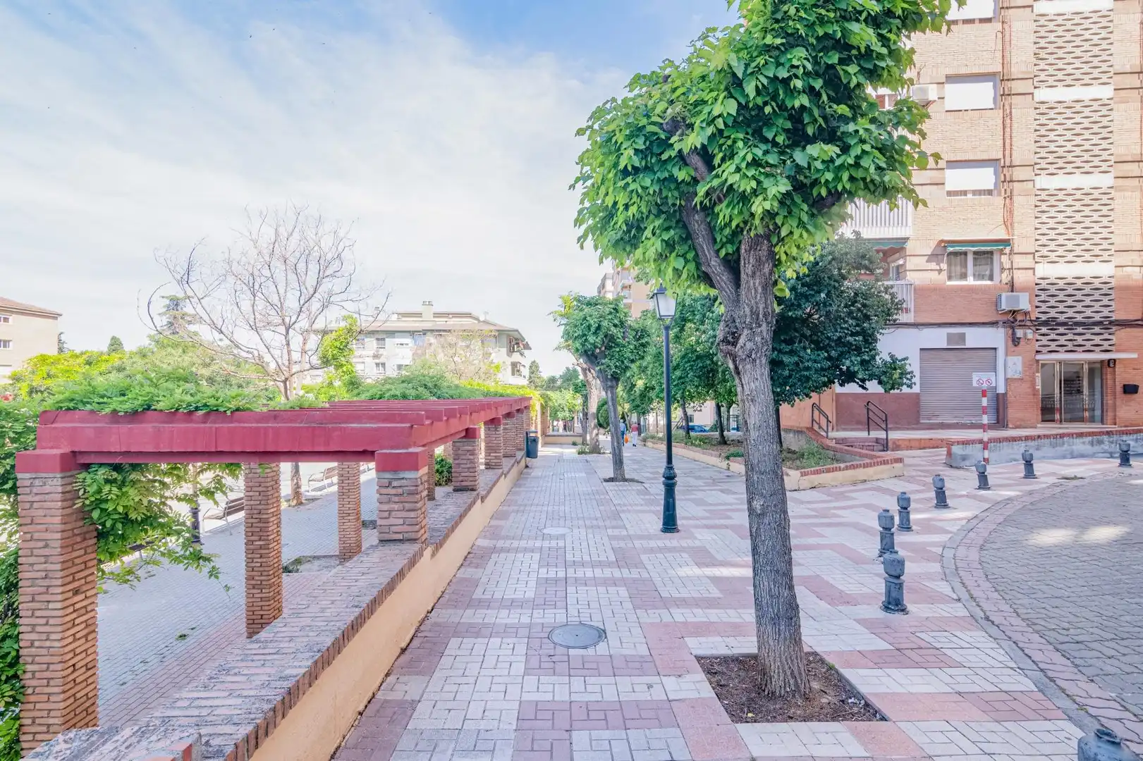 Vista exterior de Piso en venta en Granada con Aire acondicionado y Balcón