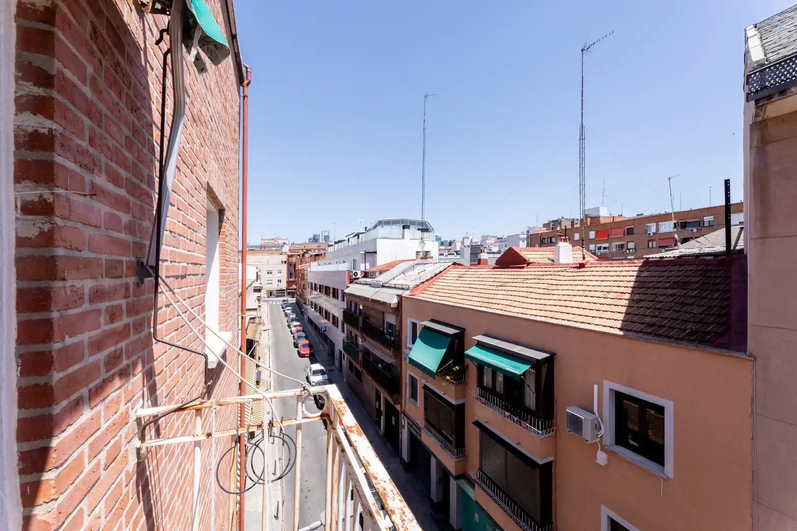 Vista exterior de Piso en venta en Madrid con Balcón