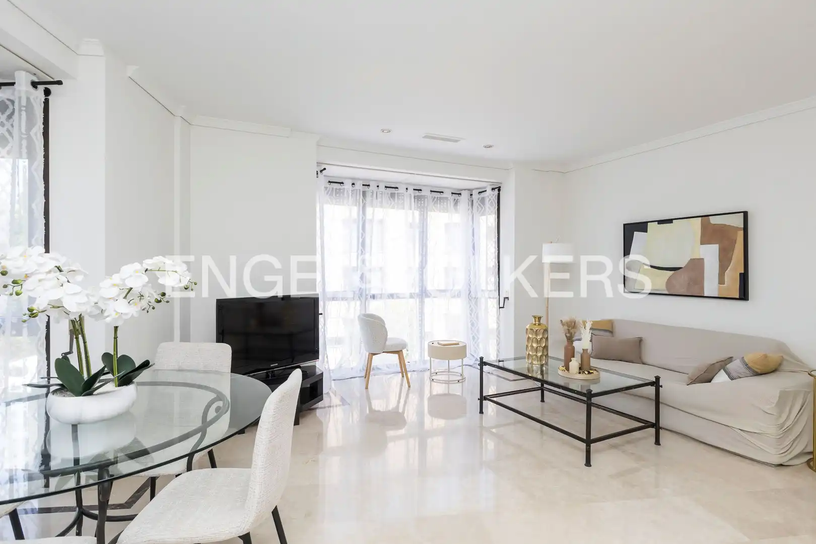 Vista exterior de Piso en venta en Madrid con Aire acondicionado, Calefacción y Piscina