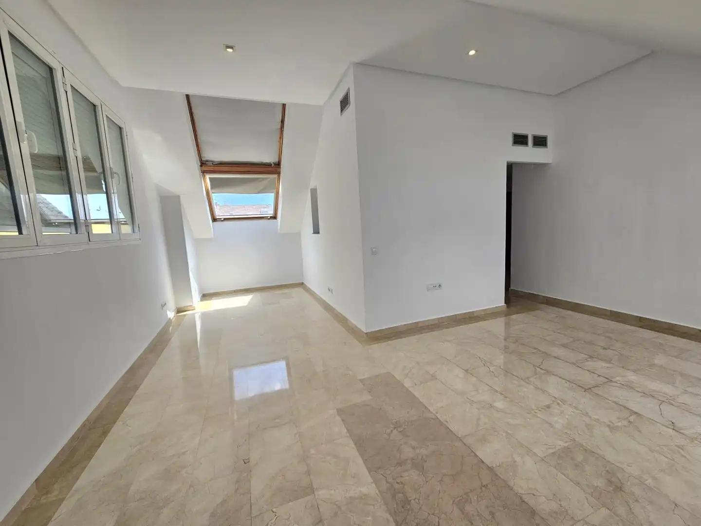 Àtic en venda en Benalmádena amb Aire condicionat, Jardí privat i Terrassa