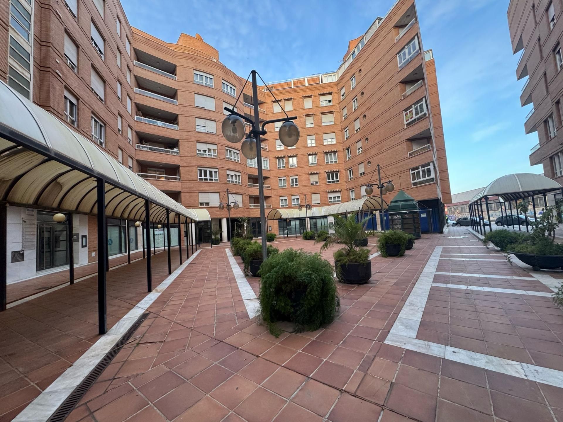 Vista exterior de Pis en venda en  Almería Capital amb Aire condicionat, Calefacció i Terrassa