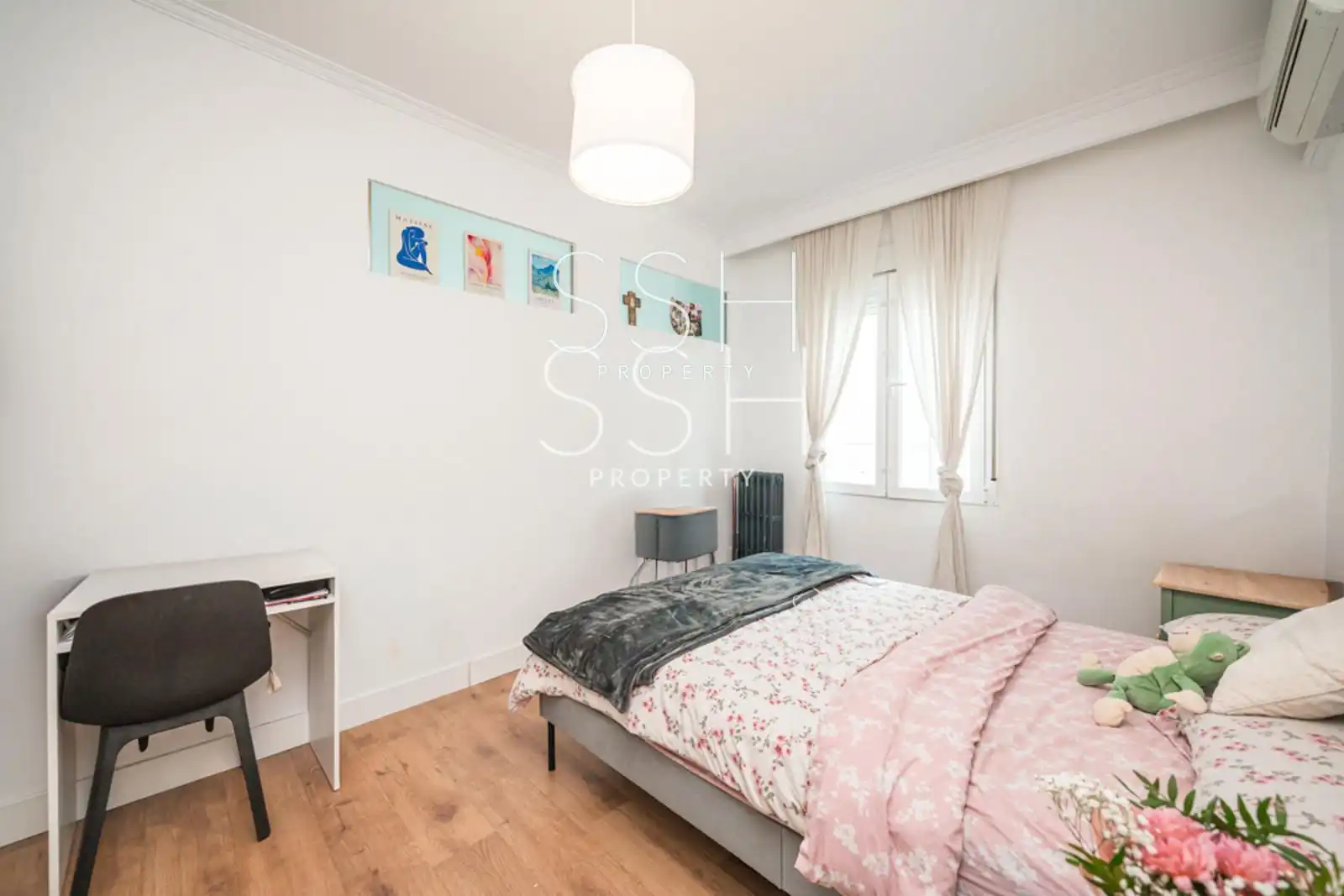 Schlafzimmer von Wohnung zur Miete in Madrid mit Klimaanlage, Heizung und Möbliert