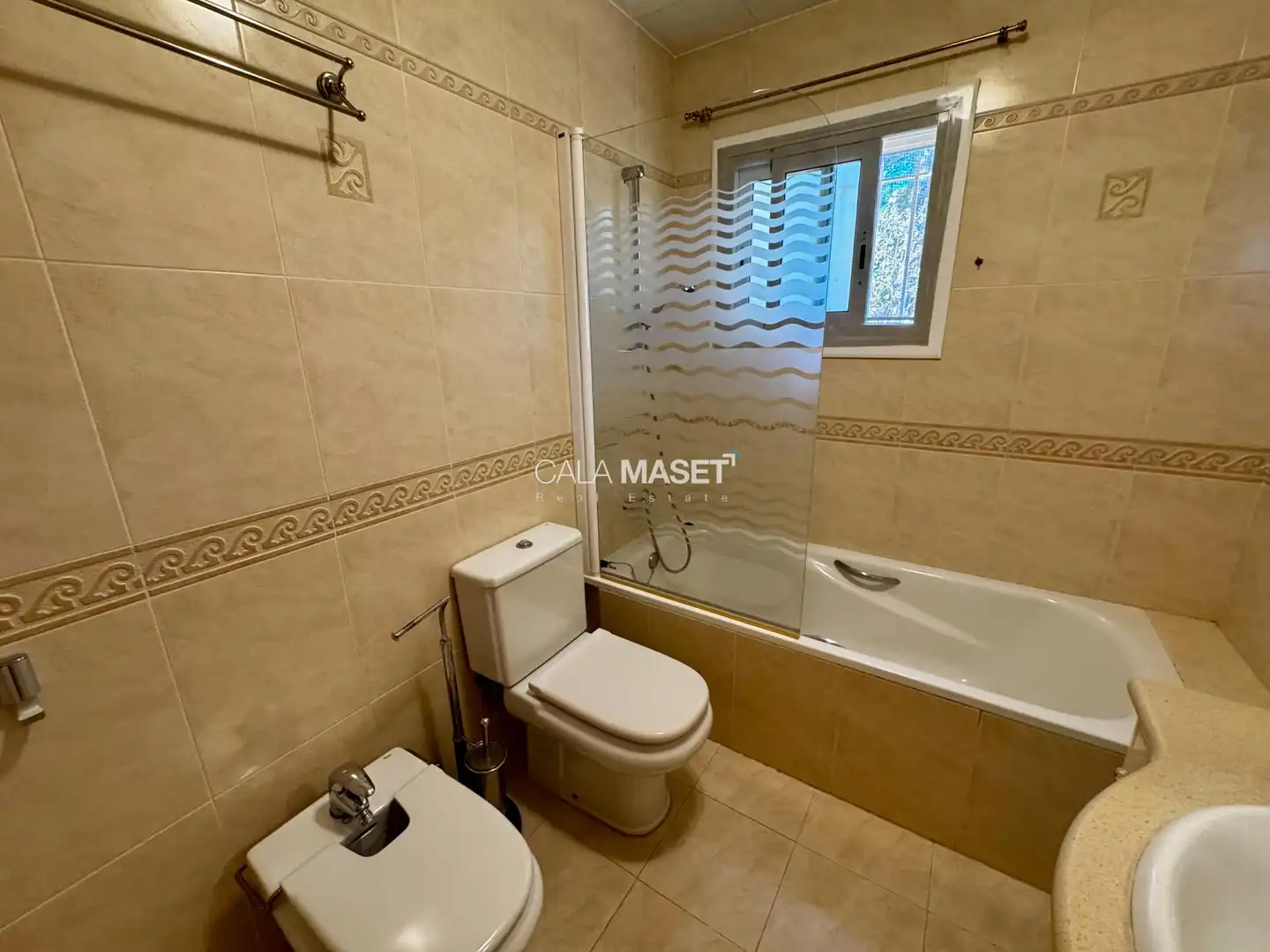 Badezimmer von Haus oder Chalet zum Verkauf in Calonge i Sant Antoni mit Heizung, Privatgarten und Terrasse