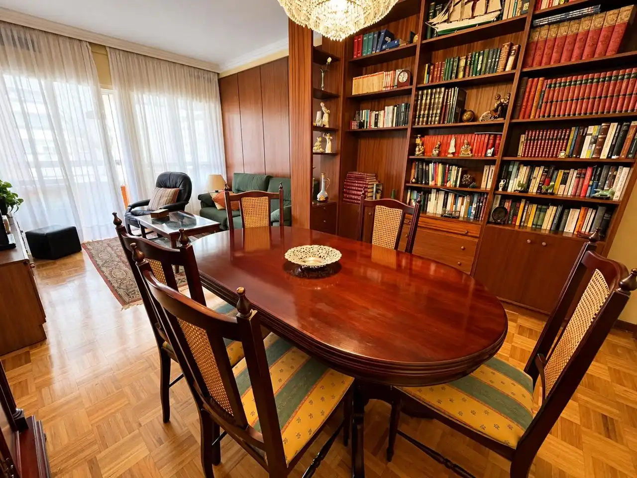Comedor de Piso en venta en Madrid con Calefacción, Parquet y Terraza