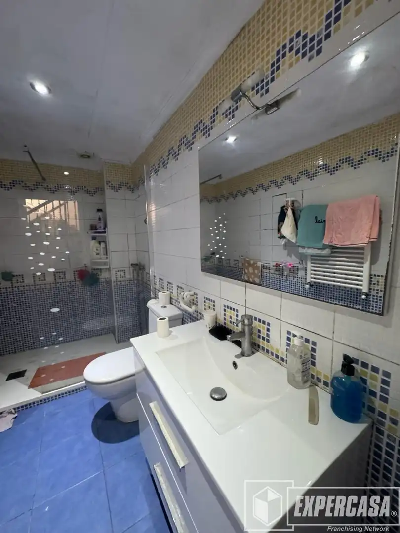 Badezimmer von Country house zum Verkauf in Albal mit Klimaanlage und Terrasse