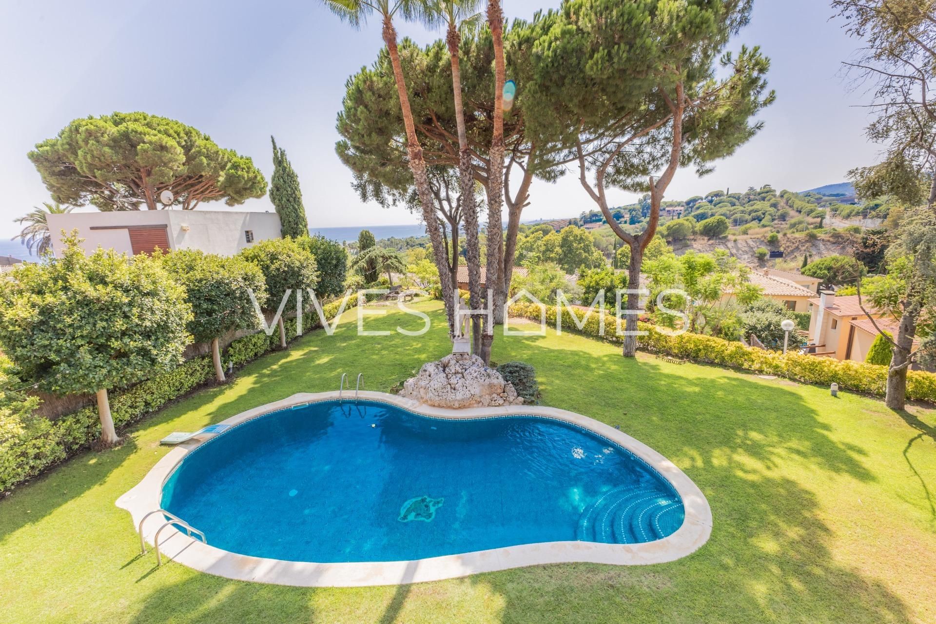 Jardí de Casa o xalet en venda en Caldes d'Estrac amb Aire condicionat, Jardí privat i Terrassa