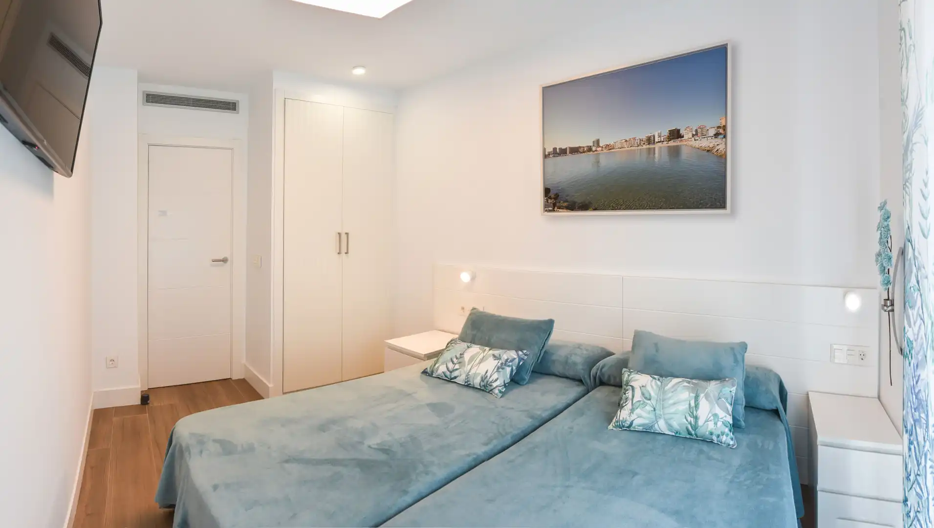 Schlafzimmer von Wohnung zur Miete in Fuengirola mit Klimaanlage, Heizung und Privatgarten