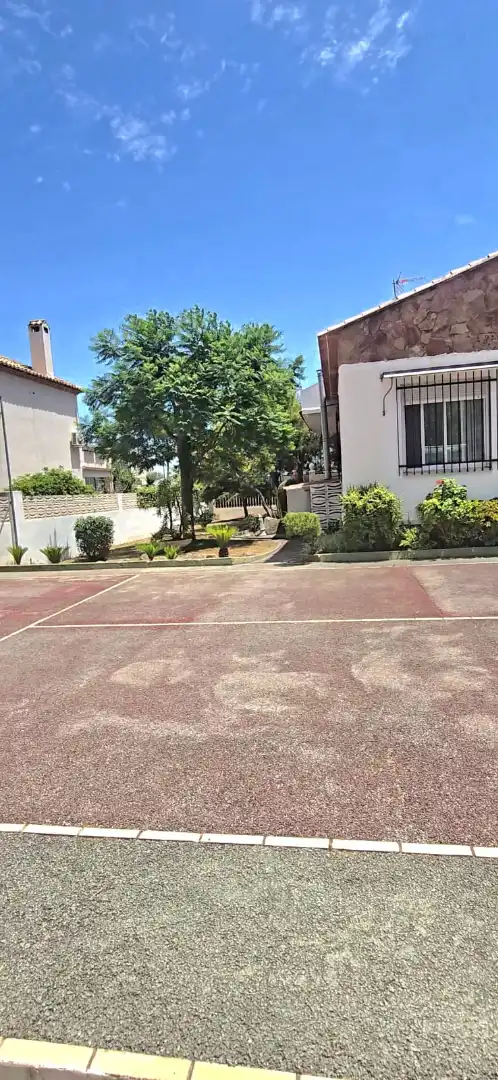 Vista exterior de Casa o chalet en venta en L'Eliana con Calefacción, Jardín privado y Terraza