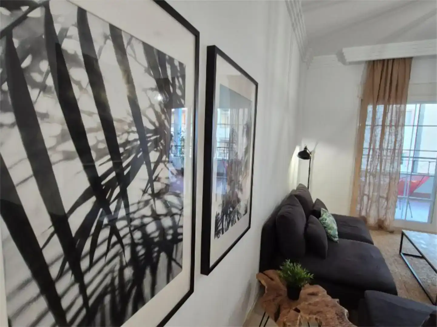 Living room of Flat for sale in Marbella  with Air Conditioner, Swimming Pool and Balcony