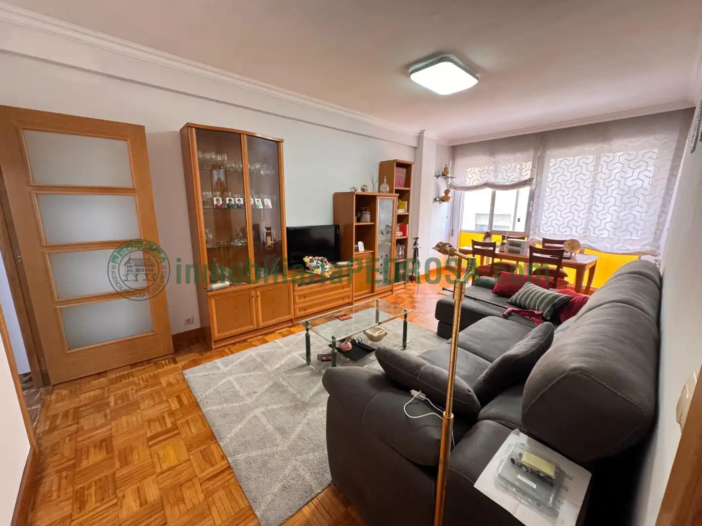 Sala d'estar de Pis en venda en Pontevedra Capital  amb Calefacció