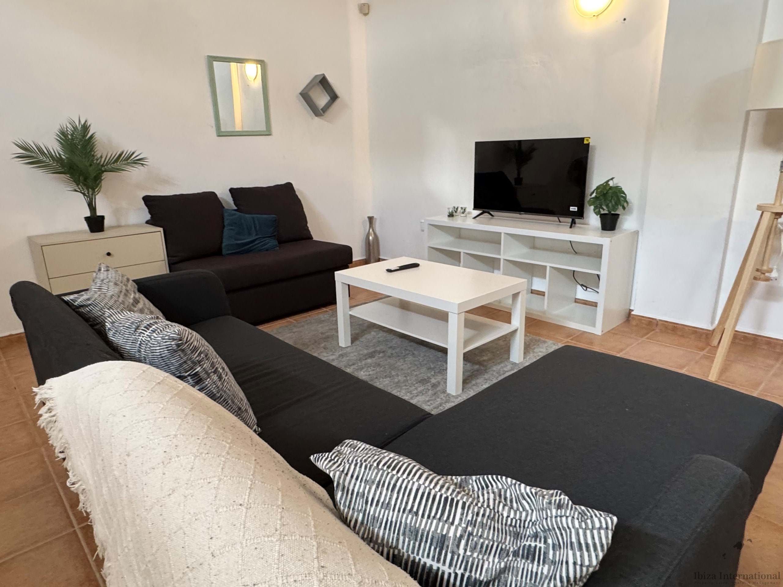 Flat to rent in Carretera Cala Gracio 
Es: Pl: Pt:B

Ibiza, Sant Antoni de Portmany