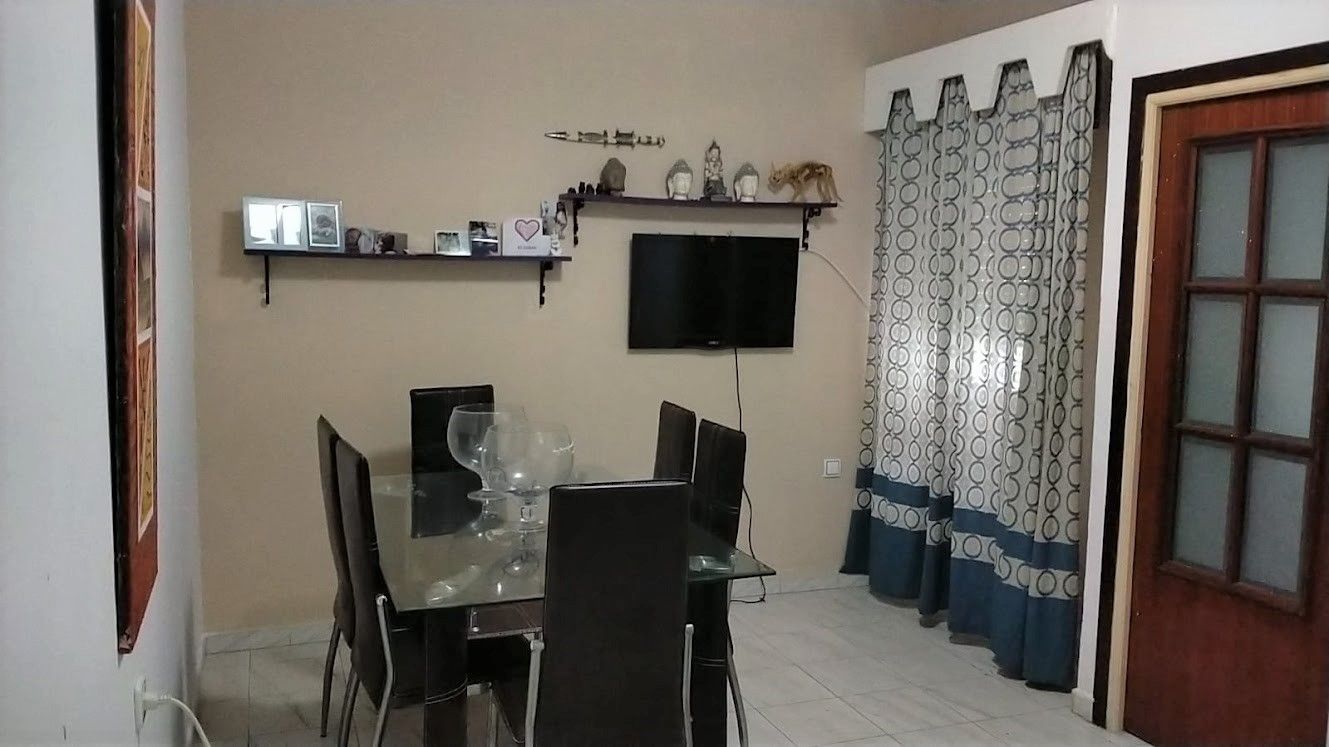 Menjador de Casa o xalet en venda en Algeciras amb Terrassa, Traster i Balcó