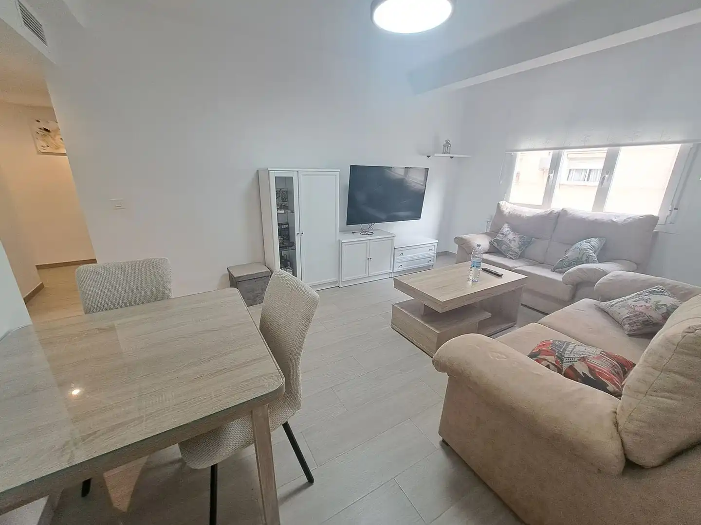 Sala de estar de Piso de alquiler en Granada con Aire acondicionado, Calefacción y Balcón