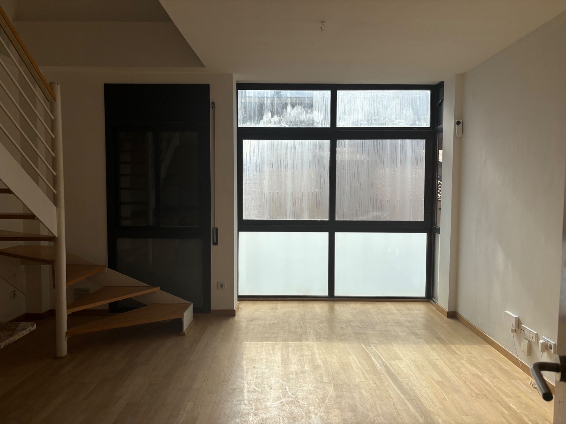 Dúplex en venta en Terrassa con Calefacción, Terraza y Microondas