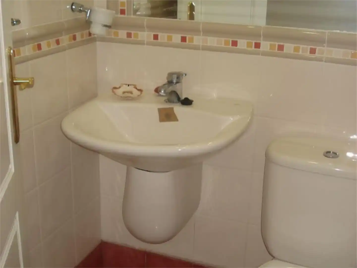 Badezimmer von Wohnungen zur Miete in Rota mit Privatgarten, Möbliert und Balkon