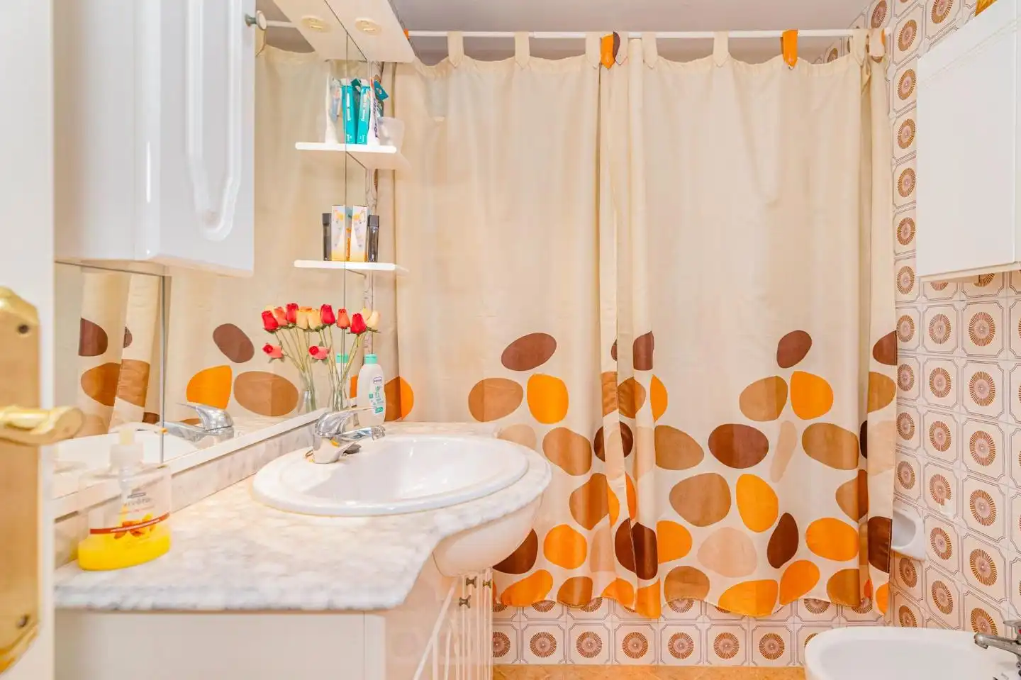 Bathroom of Flat for sale in Granada  with Air Conditioner