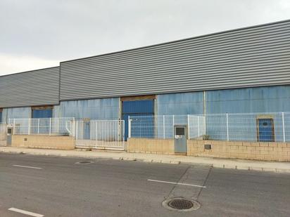 Vista exterior de Nau industrial en venda en Chilches / Xilxes