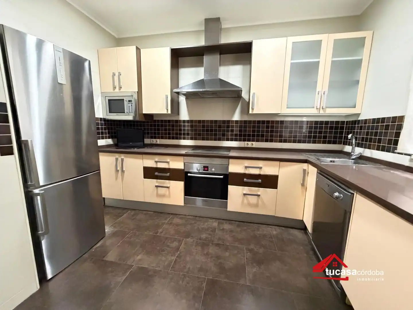 Cocina de Piso en venta en Córdoba con Terraza, Trastero y Amueblado