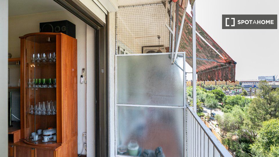 Terrassa de Pis de lloguer en L'Hospitalet de Llobregat amb Aire condicionat, Calefacció i Moblat